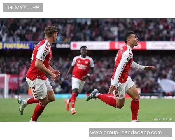 TA记者预测英超焦点战曼城将战胜曼联切尔西利物浦阿森纳均有胜算