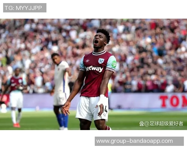 库杜斯本赛季运动战助攻已达四次领跑英超小心枪手防线