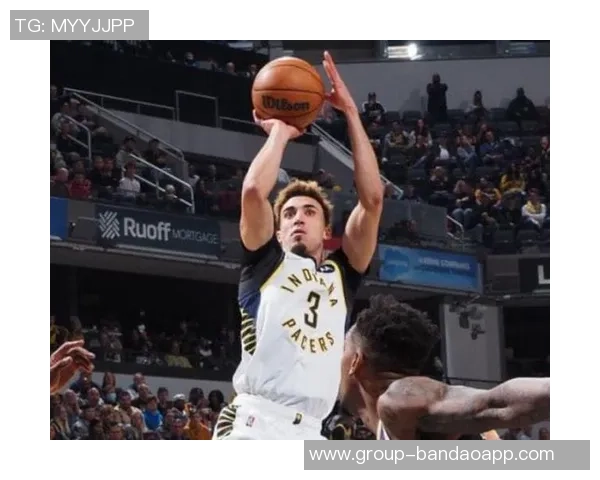 女球迷疑似骚扰湖人球员被保安驱逐老詹淡定剪指甲继续观赛