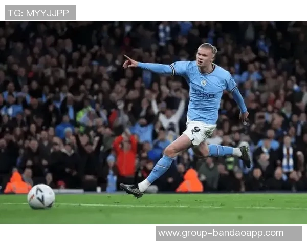 哈兰德夸女友球技如吉格斯女友调侃哈兰德盘带水平不行 哈兰德夸女友球技如吉格斯女友调侃哈兰德盘带水平不行