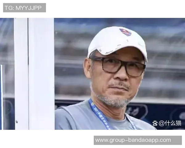 广西外援阿萨莫阿遭遇颈椎骨折意外撞坏场边LED广告牌引发关注 广西外援阿萨莫阿遭遇颈椎骨折意外撞坏场边LED广告牌引发关注