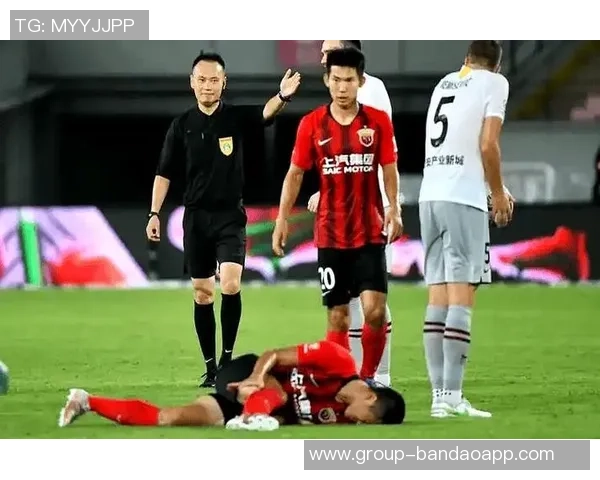 穆斯卡特因不当言论停赛未入中超最佳主帅候选引发热议 穆斯卡特因不当言论停赛未入中超最佳主帅候选引发热议