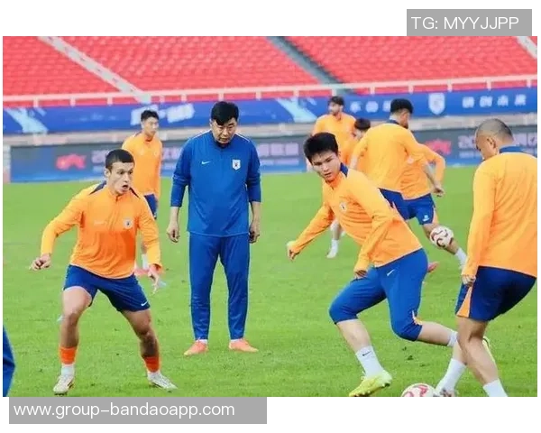 足球报透露韩鹏将继续执教泰山队球队计划更换两名中后场外援