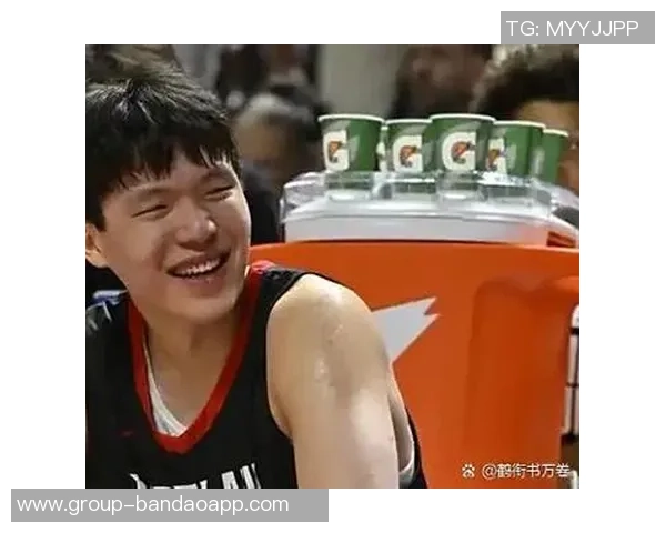 利拉德教队友中文早安问候杨瀚森揭秘有趣内容不可播