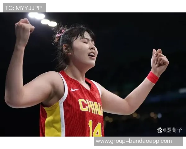 李月汝澳门看展分享美照特别喜欢篮球主题区域的独特魅力